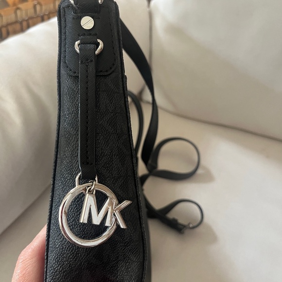 Michael Kors Crossbody Monogram Bag - Picture 2 of 6